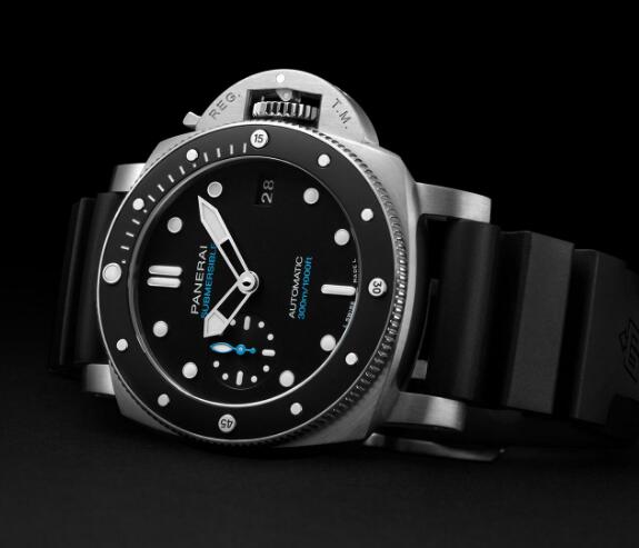 The blue elements on the whole black timepiece are very eye-catching.