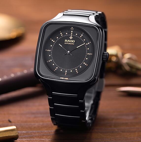 AAA replica watches are favored by males with the dark color.